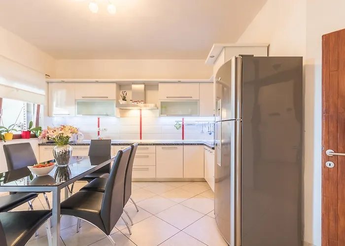 Grand View Apartments